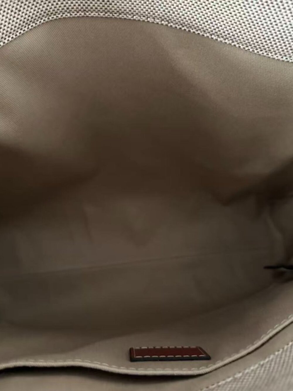 Chloé Woody Medium Tote Bag - Picture 8 of 8